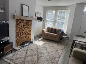 HG1 Home: Centrally located 2 bed Harrogate home. - Image 5