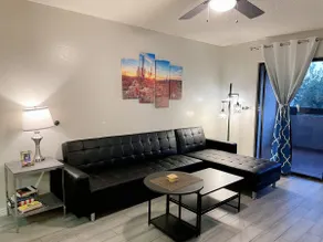 C. 1BR/1BA Escape Steps from Scottsdale Fun & more - Image 2