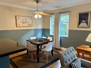 Best Kept Atlantic Avenue Secret. Fab Location!!! - Image 2