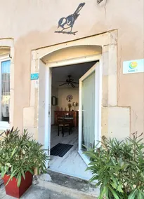 bistro-style cottage with bar and pizza oven - Image 2