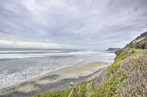 Yachats Gem w/ Private Beach Access, Views - Image 2