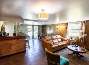2 BR Retro Basement Suite with pool in Oak Ridge - Image 3