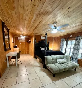 Knotin Top Venues Guest House. 2/2 sleeps up to 6 - Image 3