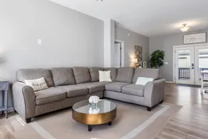 Spacious Home - 4 bedrooms & 3 full bathrooms. - Image 2