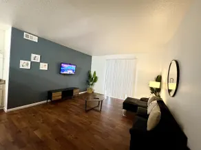 (12) Modern Apt, near Strip, Allegiant & Dining - Image 2