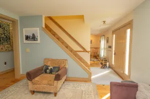 Cheerful 4 Bedroom Country Home in Farmington - Image 4