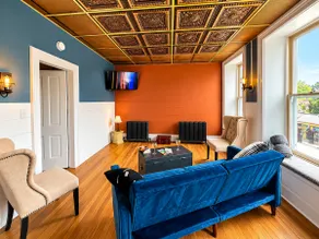 Main Street Mineral Point Hideaway WIFI - 3 Beds - Image 2