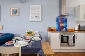 Lovely house on the beach front in Llansteffan - Image 4