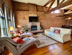 Heart of downtown•views•lux comfort•architecture - Image 2