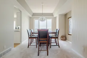 Calgary Mansion with superb views! 4BR close to DT - Image 4