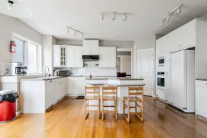 Calgary Mansion with superb views! 4BR close to DT - Image 5