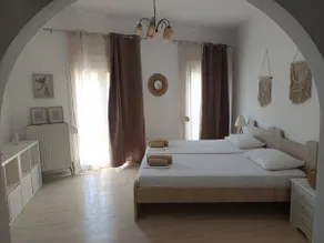 Milys House - Image 2