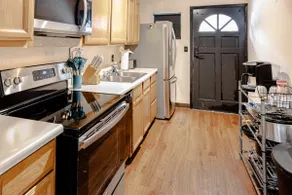 Trailside Retreat in the City - Image 3