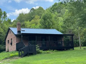 Cabin On 40Acre Hiking & Happiness Oasis - Image 3