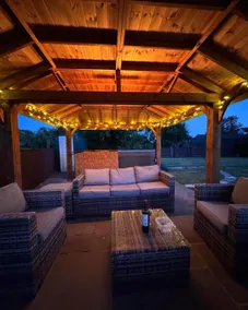 Spacious Family & Group Retreat | Sleeps 10 | Hot Tub & Games Room | Dorset - Image 2