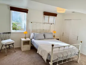 Spacious 2 bedroom private suite close to downtown - Image 5