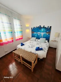 Boutique apartment under the bell tower in Cadaqués. - Image 3