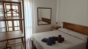 Apartment with a sea view - Image 5