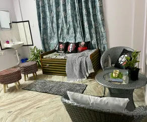 Chic & Cozy Ac 2BHK Couple| Family Near Airport - Image 4