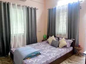 Chic & Cozy Ac 2BHK Couple| Family Near Airport - Image 3