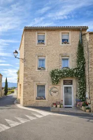 Les Cèdres in Provence / Historic Village Center - Image 2