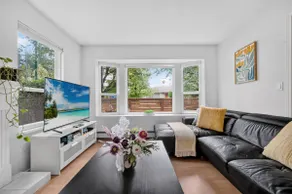 Spacious Suite Near Central Park & Metrotown - Image 3
