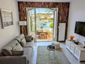 Apartment with terrace, Marina view - Image 2