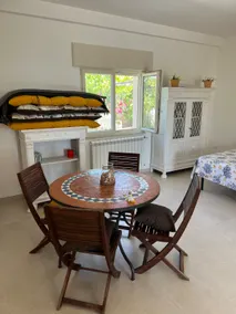 Detached seaside villa with parking - Image 4