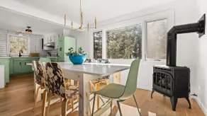 Lake front retreat - Stylish Berkshire home - Image 2