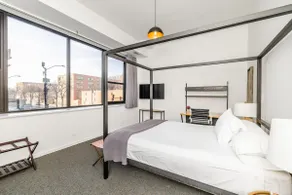 The South Loop Reserve I Sleep 6 I Top Rated - Image 2