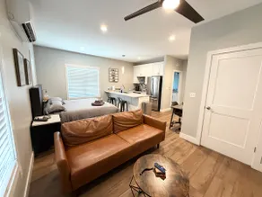 Modern Studio Apartment in Heart of CWE - Image 3