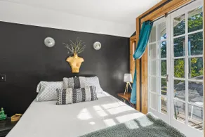 Tranquil Carriage House Loft by the River+ Hot tub - Image 3