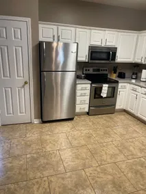 Stylish home near DT|Stonecrest+Free WiFi/Parking! - Image 3