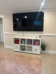 Cozy private entry with kitchen & in unit laundry - Image 4
