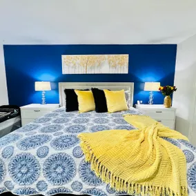 Modern & Cozy Retreat |Game Room | Family-Friendly - Image 2
