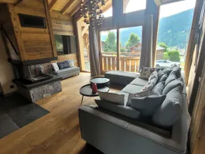 Chalet de luxe aux Gets avec jacuzzi et animaux admis, proche pistes - Image 3