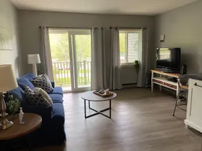 ESCAPE TO THE PERFECT WHITE MOUNTAIN LOCATION - Cozy Condo @ Lincoln Station - Image 2