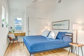Modern Luxury in the heart of Downtown - Image 5