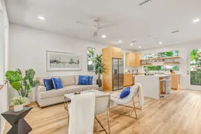 Modern Luxury in the heart of Downtown - Image 3