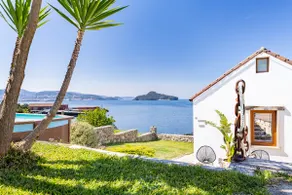 Lola's Warehouse: Relax, Pool and Ocean Views - Image 2