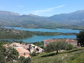 Large villa, amazing views, pool, exclusive use - Image 3