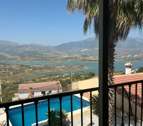 Large villa, amazing views, pool, exclusive use - Image 2