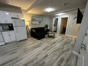 Premium, New Suite in Friendly Neighborhood - Image 3