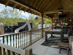Luxurious oasis relax 32° pool Jacuzzi Games bar - Image 5