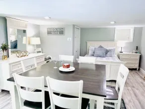 The Queens Suite - Image 3