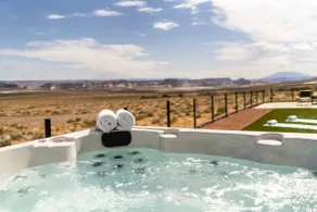 Surf Inn Lake Powell • Sleeps 15 • Hot Tub & Views - Image 2