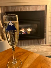 Cozy Ski-In/Ski-Out Escape at Sugarloaf with AC - Image 3
