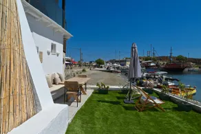 Aqua Vero Seaside Residence - Image 3