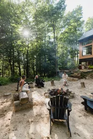 Spa & lake chalet, charging station, 15 min to Saint-Sauveur - Image 5