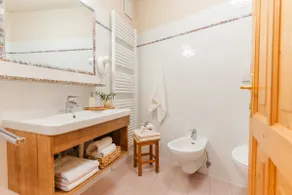 Spacious and charming in the village - Image 4